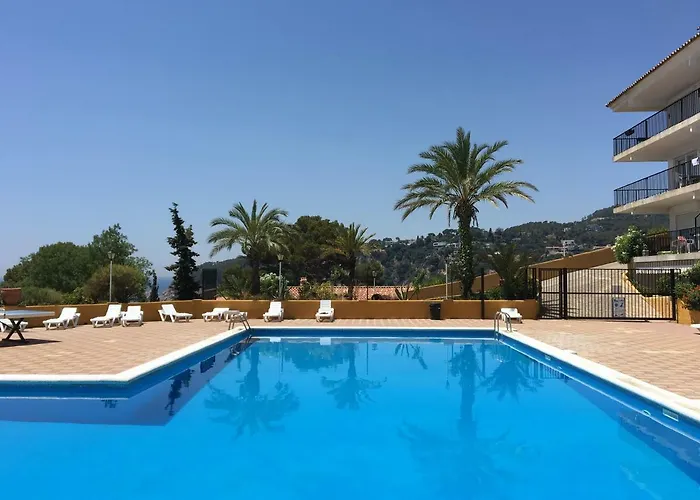 Les Terrasses De Cala Llevado * Tossa de Mar